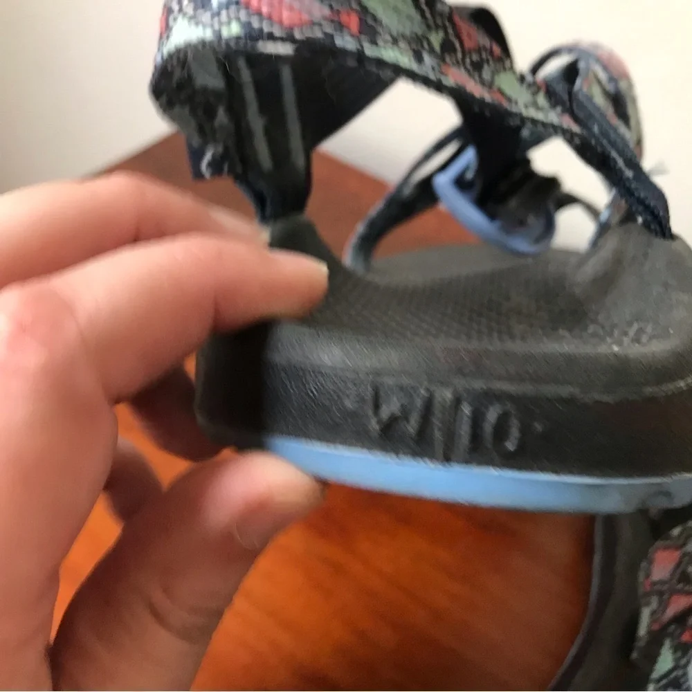 Chaco classic women’s wide strap z2 sandals sz 10